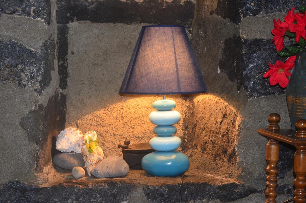 Join Our Relaxed House Near The Beach - Mosteiros モステイロス エクステリア 写真