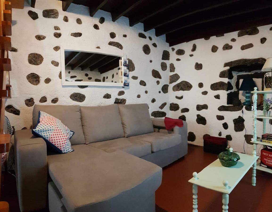 Join Our Relaxed House Near The Beach - Mosteiros モステイロス エクステリア 写真